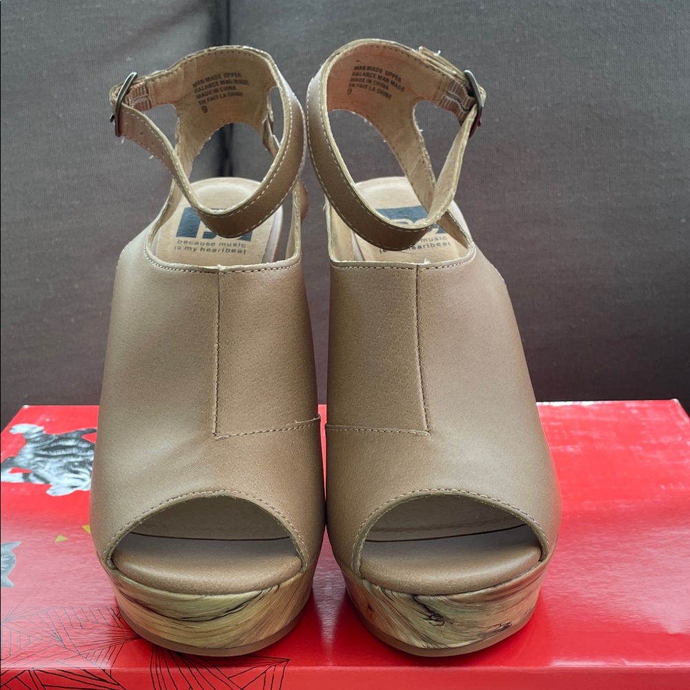 NWT, BC footwear, designed in LA. Brown Peep-Toe Wedge Sandals, size 9